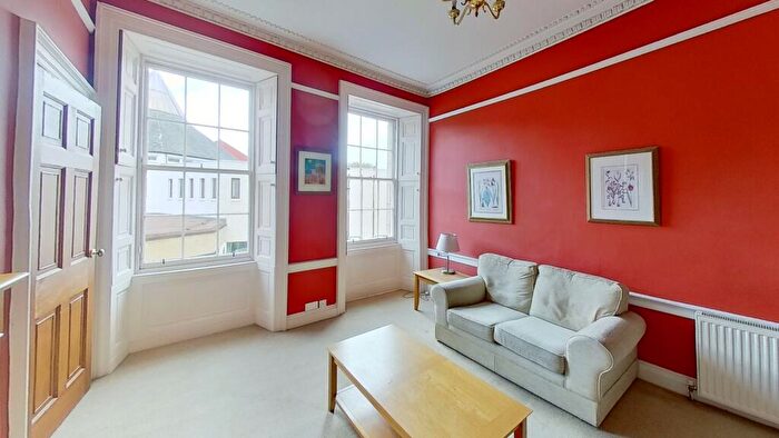 2 Bedroom Flat To Rent In Cheyne Street, Edinburgh, EH4