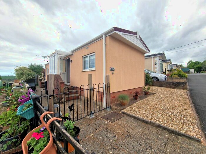 2 Bedroom Park Home For Sale In Longdown Road, Exeter, EX2