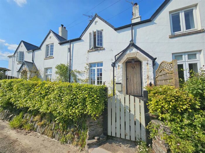 2 Bedroom Cottage For Sale In Tavistock, PL19