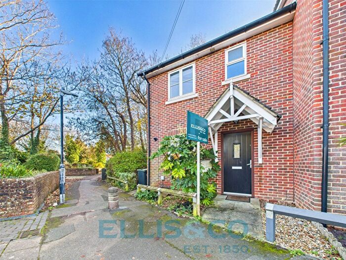 3 Bedroom End Terrace House For Sale In Mill Crescent, Tonbridge, Kent, TN9