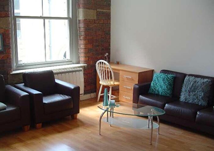 1 Bedroom Flat To Rent In Treadwell Mills, City Centre, Bradford, BD1