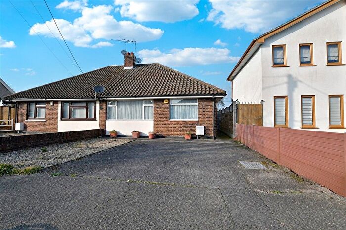 2 Bedroom Semi Detached Bungalow For Sale In Bruce Grove, Wickford, Essex, SS11