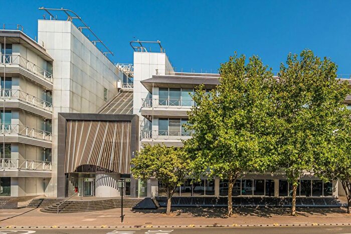 Studio For Sale In Staines Road, Hounslow, TW3