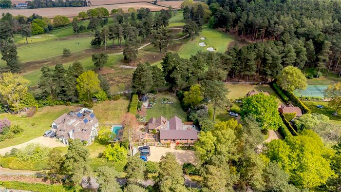 3 Bedroom Detached House For Sale In Littleworth Road, The Sands, Farnham, Surrey, GU10