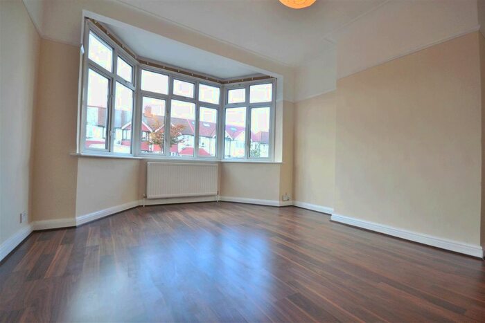 3 Bedroom Property To Rent In Windermere Avenue, London, SW19