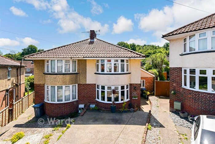 5 Bedroom Semi-Detached House For Sale In Crabble Close, Dover, Kent, CT17