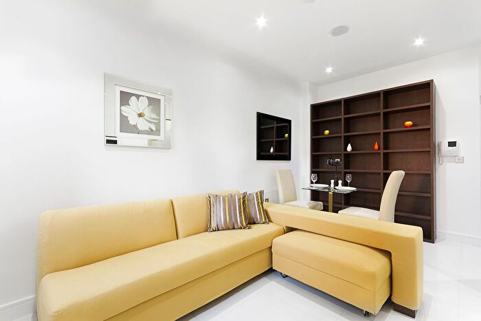 Studio To Rent In Albany House, London, WC1H