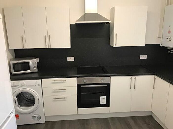 3 Bedroom Maisonette To Rent In Lockton Close, Manchester, Greater Manchester, M1