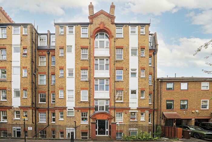 1 Bedroom Flat For Sale In Chiswick Road, Chiswick, W4