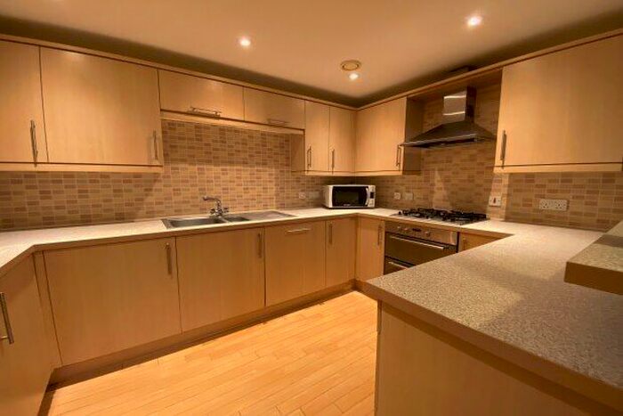 2 Bedroom Flat To Rent In Brunel Crescent, Swindon, SN2