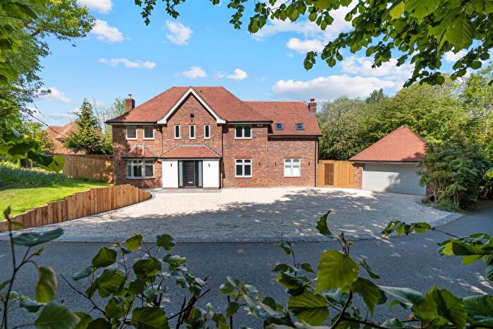 5 Bedroom Detached House For Sale In Kington Rise, Claverdon, Warwick, CV35