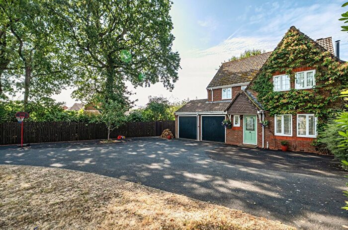 4 Bedroom Detached House For Sale In High Bar Lane, Thakeham, RH20