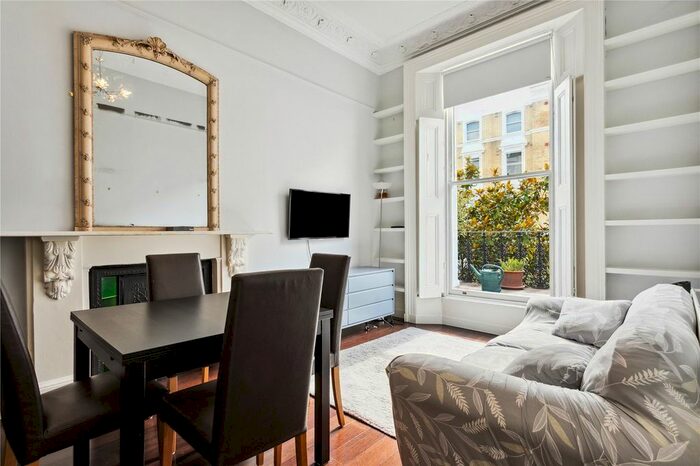 2 Bedroom Flat To Rent In Arundel Gardens, London, W11