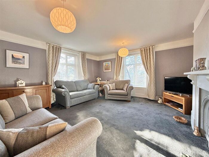 1 Bedroom Flat For Sale In Higher Manor Road, Brixham, TQ5