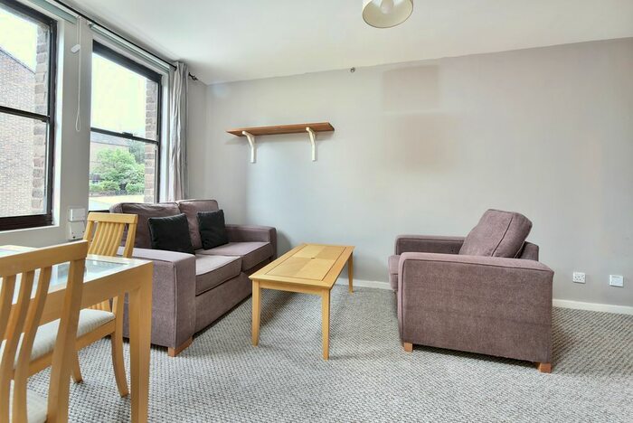 1 Bedroom Flat To Rent In Warrender Road, London N19