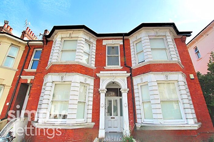 1 Bedroom Flat To Rent In Old Shoreham Road, Brighton, BN1