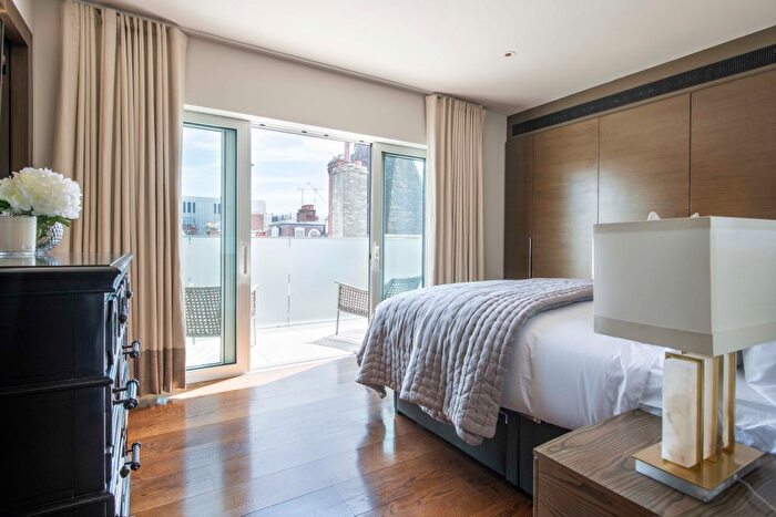 2 Bedroom Flat To Rent In Duke Street, Mayfair, London, W1K