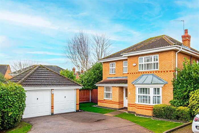 4 Bedroom Detached House For Sale In Wilkie Close, Kettering, NN15