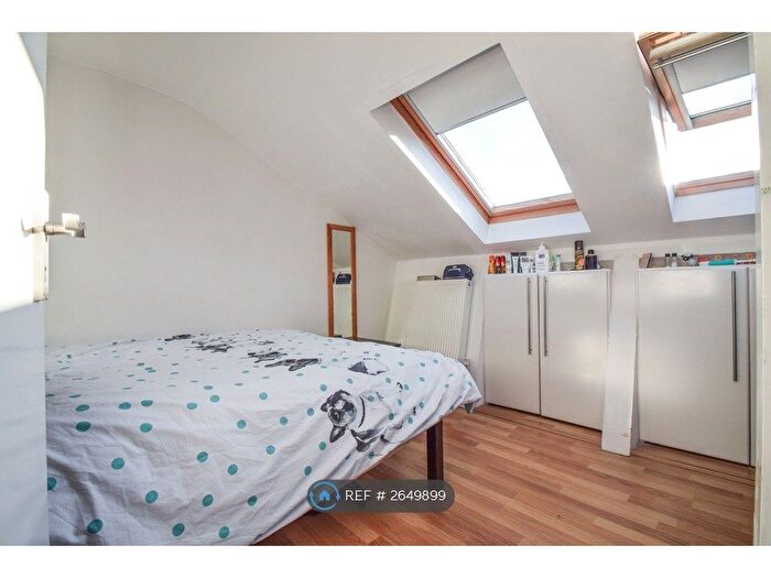 1 Bedroom Flat To Rent In Edith Road, London, W14
