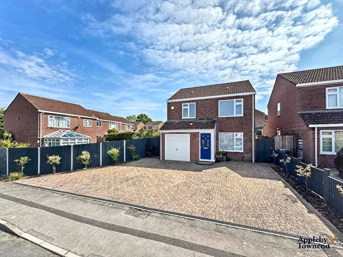 3 Bedroom Detached House For Sale In Sunderland Close, Bowerhill, Melksham, Wiltshire, SN12