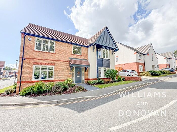 4 Bedroom Detached House For Sale In Augusta Drive, Hockley, SS5