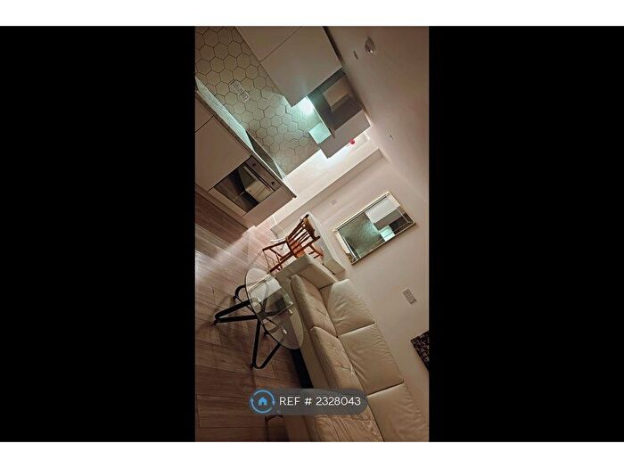 1 Bedroom Flat To Rent In Crosby Street, Stockport, SK2