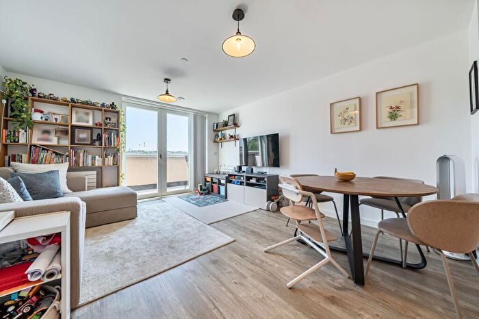 2 Bedroom Flat To Rent In Goodwood Road, Bond House Goodwood Road, SE14