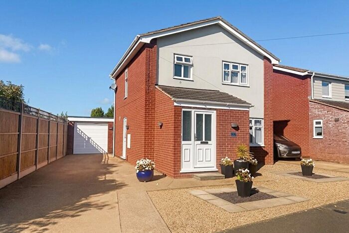 3 Bedroom Detached House For Sale In Pintail Drive, Bradwell, Great Yarmouth, NR31