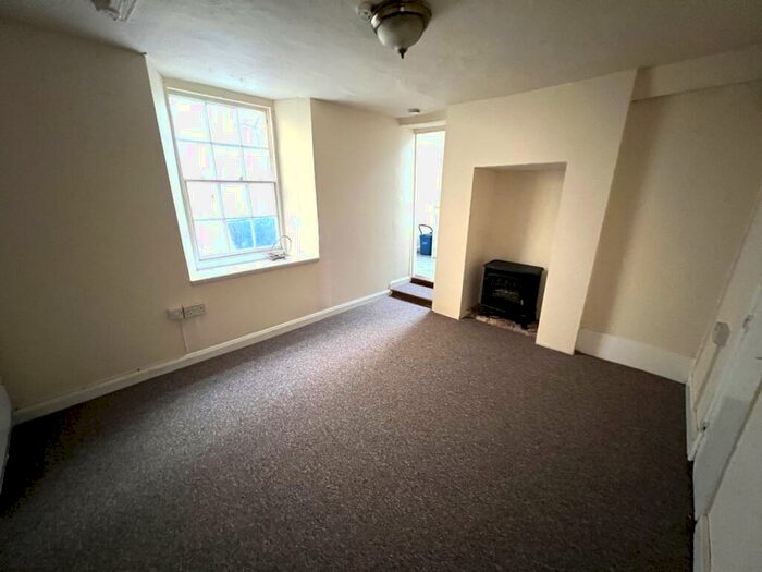 2 Bedroom Semi-Detached House To Rent In Brunswick Place, Dawlish, EX7