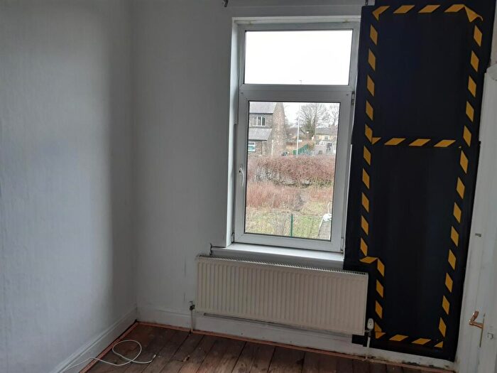 3 Bedroom Terraced House For Sale In Hatfield Road, Bradford, BD2