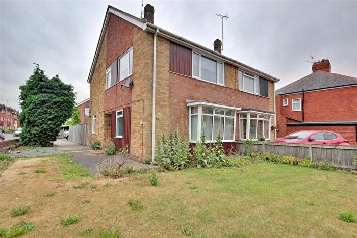 2 Bedroom Semi-Detached House For Sale In Wylies Road, Beverley, HU17