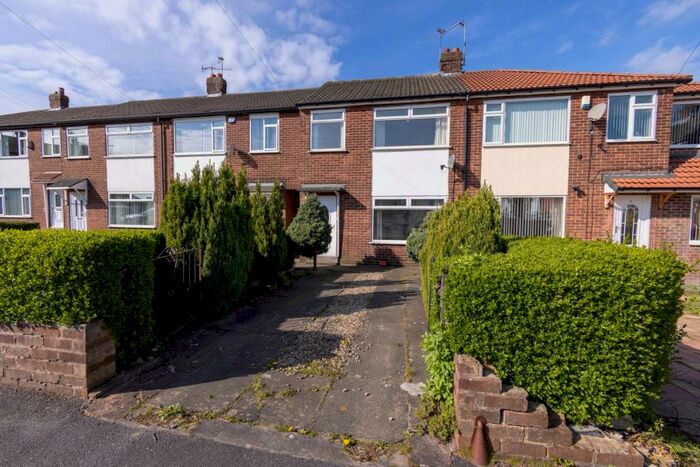 3 Bedroom Terraced House To Rent In Wesley Close, LS11