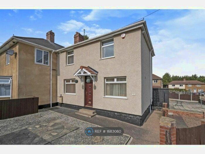 3 Bedroom Semi-Detached House To Rent In Markham Road, Edlington, Doncaster, DN12