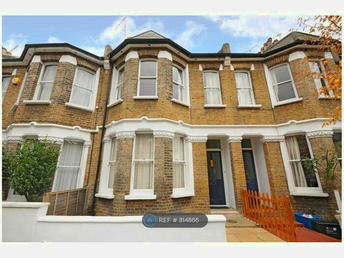 2 Bedroom Terraced House To Rent In King's Road, St Margarets, TW1