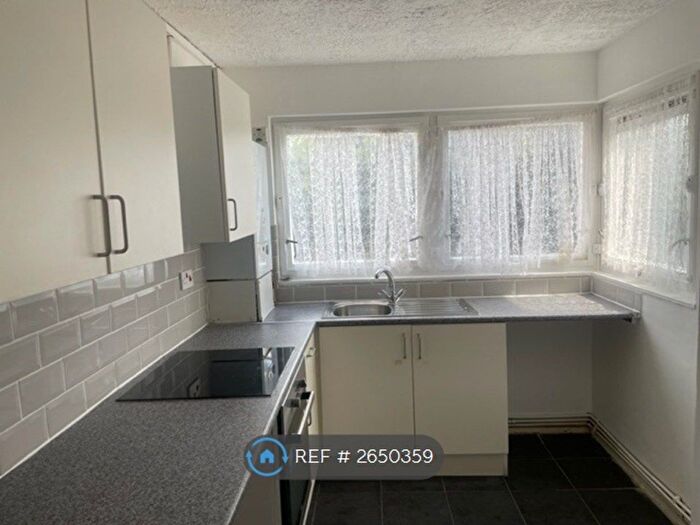 1 Bedroom Flat To Rent In Leybourne House, London, SE15