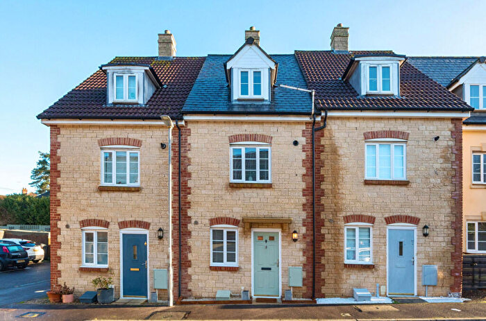 3 Bedroom Town House For Sale In Station Road, Wincanton, BA9