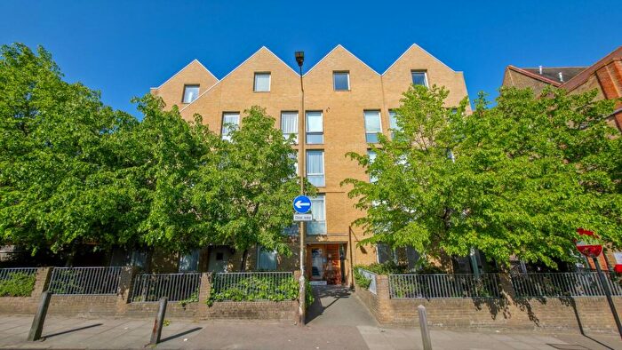 1 Bedroom Apartment For Sale In Schoolhouse Yard, Bloomfield Road, Woolwich, London, SE18