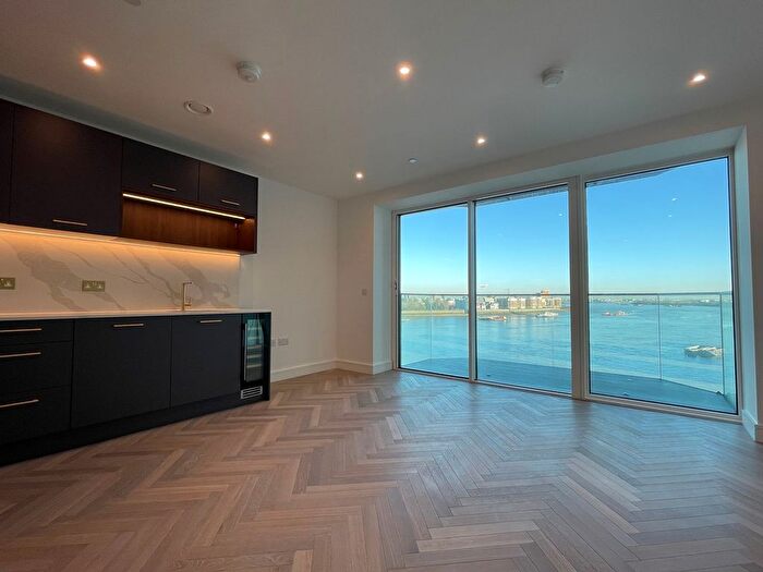 1 Bedroom Flat For Sale In Brigadier Walk, Woolwich, SE18