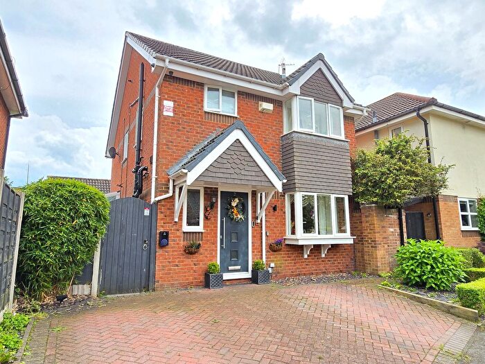 3 Bedroom Detached House For Sale In Ayshford Close, Altrincham, WA14