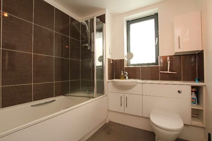 2 Bedroom Apartment To Rent In Handyside Place, Gorgie, Edinburgh, EH11