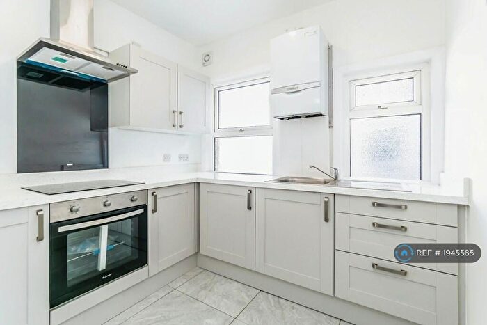 4 Bedroom Maisonette To Rent In Brighton Road, South Croydon, CR2