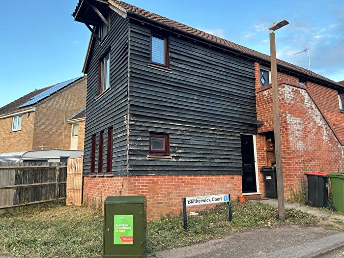 2 Bedroom Flat To Rent In Blatherwick Court, Shenley Church End, MK5