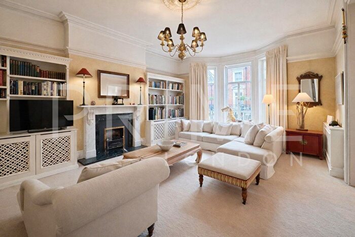 4 Bedroom Flat To Rent In Drayton Gardens, South Kensington, London, SW10