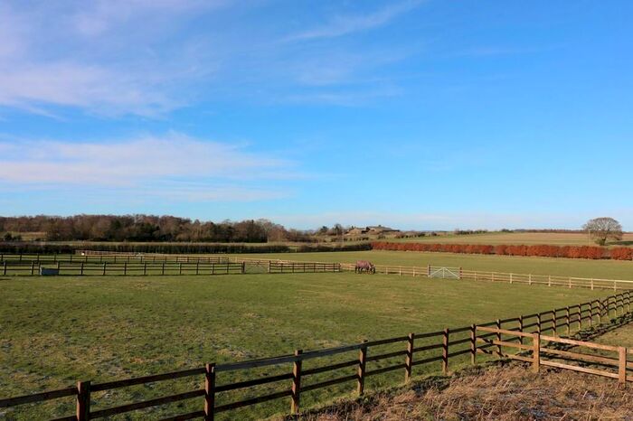 Equestrian Facility For Sale In Mills Croft Stables, Shadwell, LS17