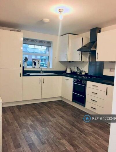 3 Bedroom Semi-Detached House To Rent In Eason Way, Ashton-Under-Lyne, OL6