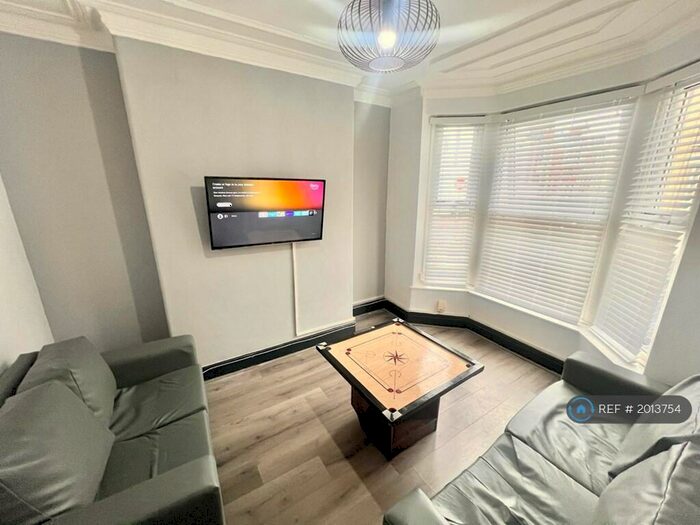 5 Bedroom Semi-Detached House To Rent In Edinburgh Road, Kensington, Liverpool, L7