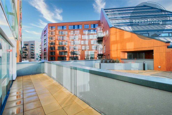 2 Bedroom Apartment To Rent In The Grand Exchange, Market Street, Bracknell, Berkshire, RG12