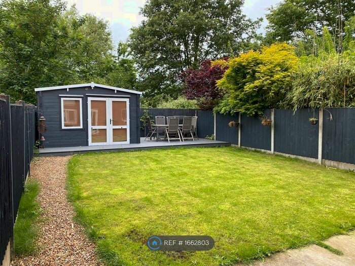 3 Bedroom Semi-Detached House To Rent In Abbeystead Avenue, Manchester, M21