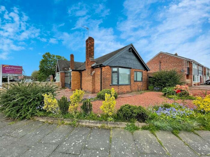 2 Bedroom Bungalow To Rent In Aisgill Drive, Chapel House, Newcastle Upon Tyne, NE5