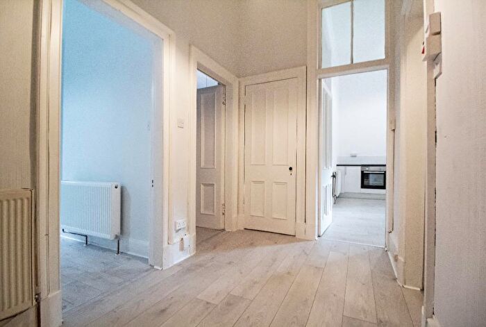 1 Bedroom Flat To Rent In Dixon Road, Queens Park, Glasgow, G42